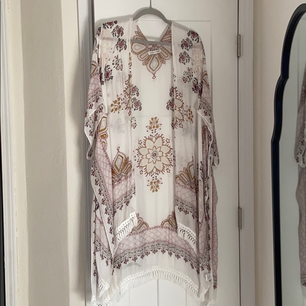 Lightweight sheer patterned shawl